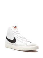 NIKE BLAZER MID '77 VINTAGE SNEAKERS